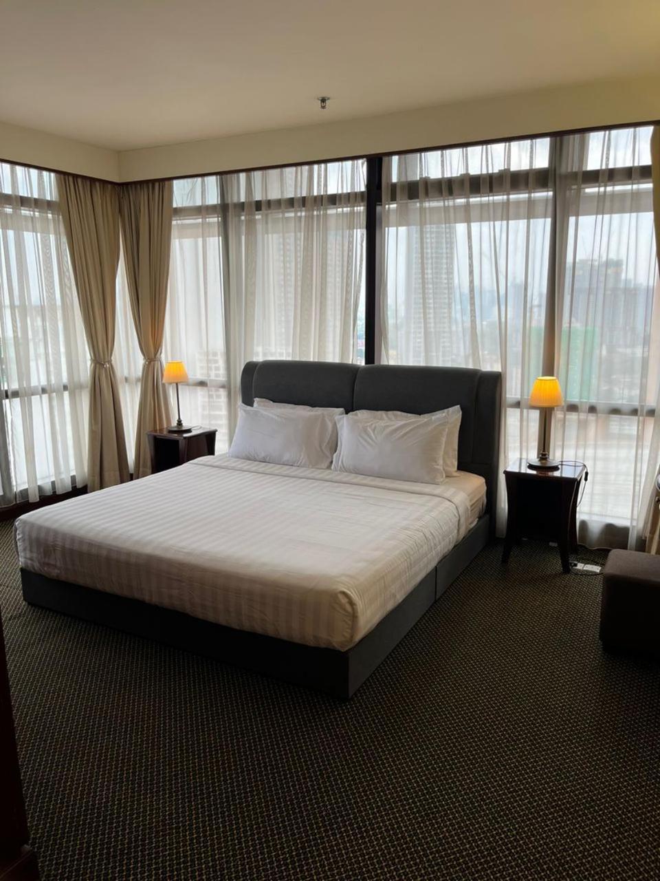 Luxhouz Suites At Times Square Куала-Лумпур Екстер'єр фото