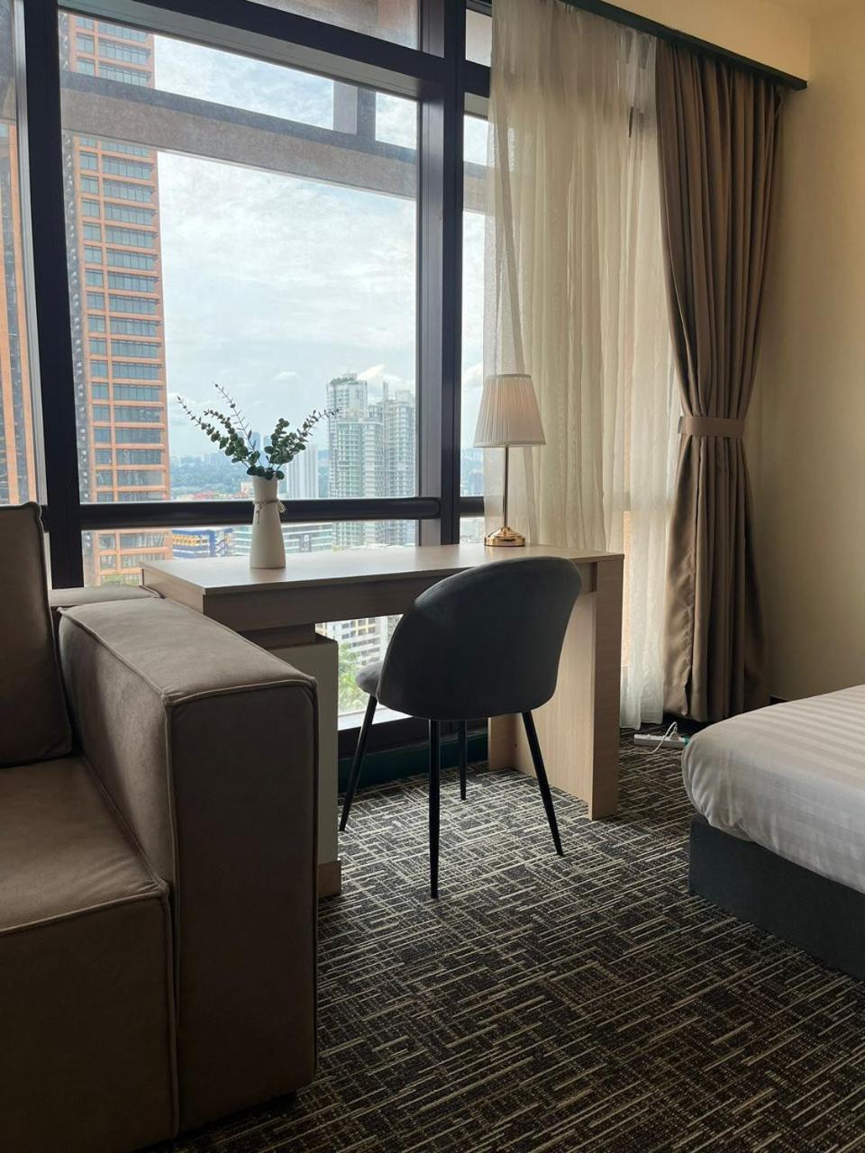 Luxhouz Suites At Times Square Куала-Лумпур Екстер'єр фото